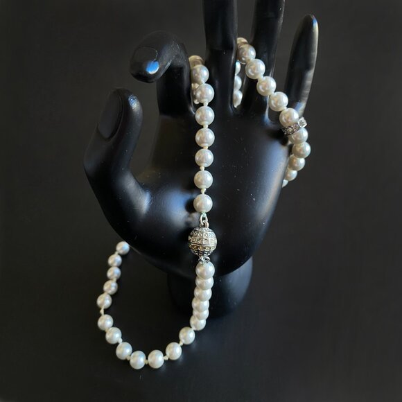 Premium Faux Pearl Set Hand-Knotted Necklace & Bracelet Magnetic Clasp - Picture 7 of 7